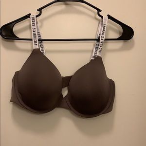 38C Victoria Secret T-Shirt Bra